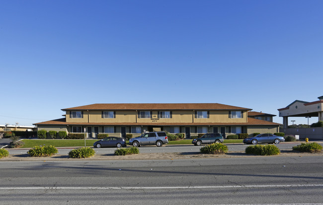 Driftwood Apartments in Marina, CA - Foto de edificio - Building Photo