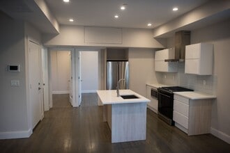 14 Sumner St, Unit #3 in Boston, MA - Building Photo - Building Photo