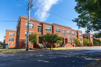 The Barrett in Columbus, OH - Building Photo - Building Photo