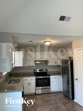 4884 Walden Glen St in Memphis, TN - Foto de edificio - Building Photo