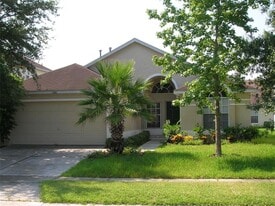 1061 Ballyshannon Pkwy in Orlando, FL - Building Photo