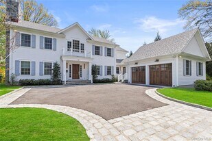 25 Hunt Pl in Rye, NY - Building Photo