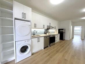 630 Vaughan Rd in Toronto, ON - Building Photo - Building Photo