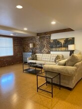 1414 Washington St, Unit 201 in Vicksburg, MS - Foto de edificio - Building Photo