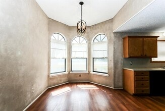 5822 3rd St in Lubbock, TX - Building Photo - Building Photo