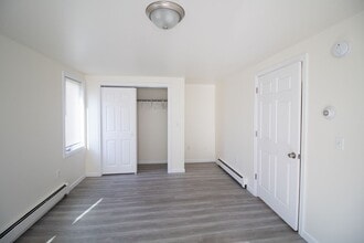 119 Hicks Ave in Bennington, VT - Building Photo - Building Photo