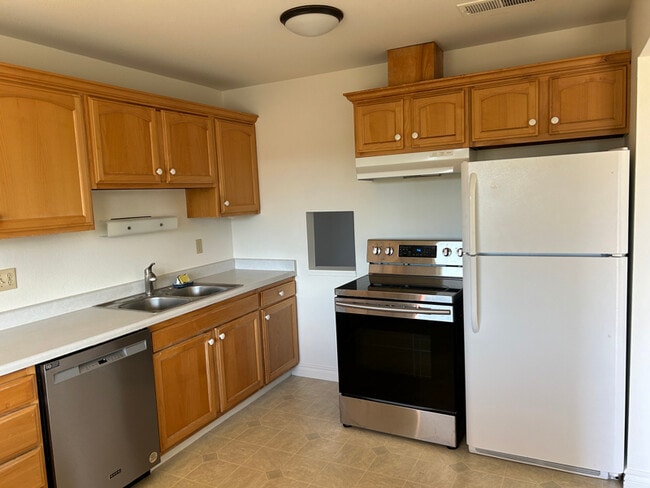 7300 Boris Ct in Rohnert Park, CA - Building Photo - Building Photo