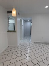9400 SW 77th Ave in Miami, FL - Building Photo - Building Photo