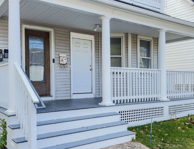 19 Upson St in Bristol, CT - Building Photo - Building Photo