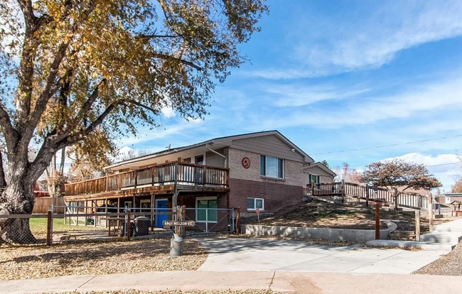 property at 5905 Nelson Ct