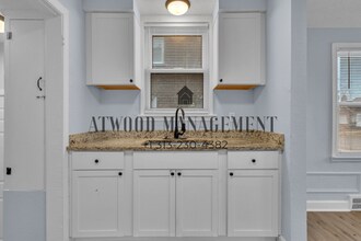 This beautifully updated 3-bedroom, 1-bath single-family home is ready for move-in!, Unit 06201 in Detroit, MI - Foto de edificio - Building Photo