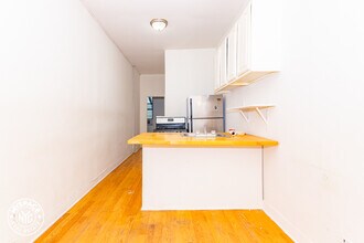 369 Menahan St in Brooklyn, NY - Building Photo - Building Photo