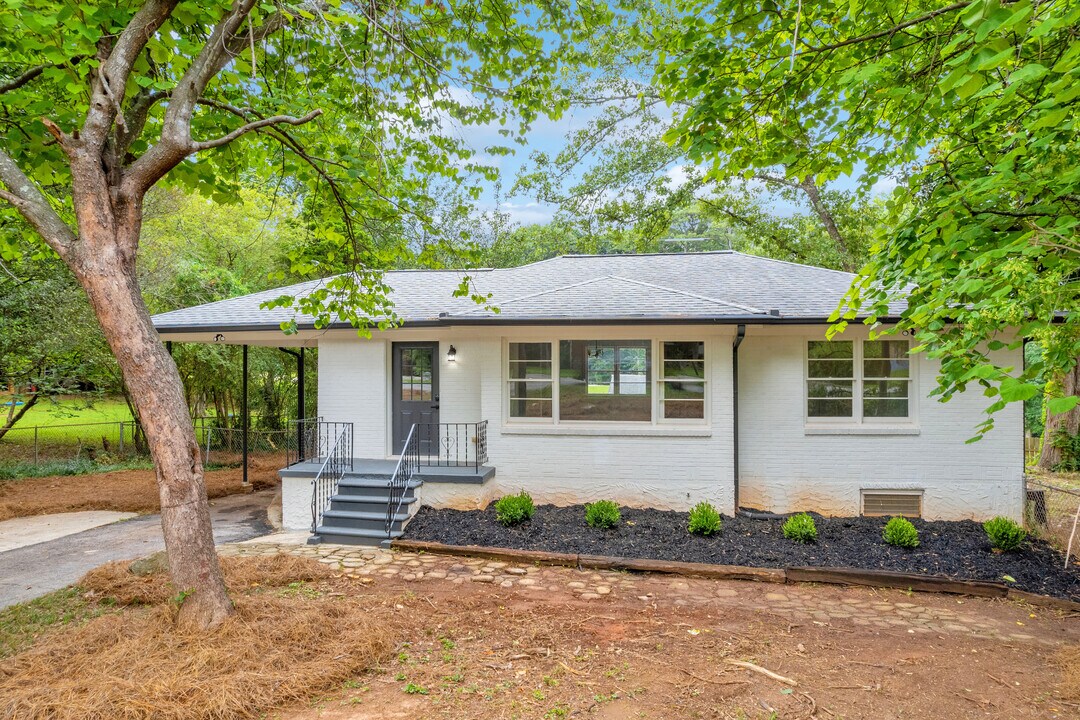 5506 Alder Dr in Forest Park, GA - Building Photo