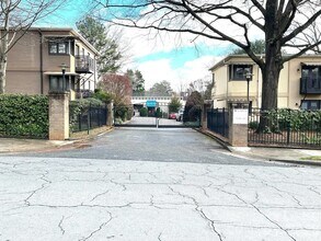 2441 Vail Ave in Charlotte, NC - Building Photo - Building Photo