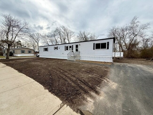 12 Hayes St in Salisbury, MA - Foto de edificio - Building Photo