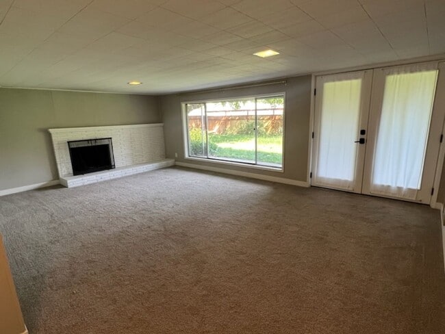1314 Red Apple Rd in Wenatchee, WA - Building Photo - Building Photo
