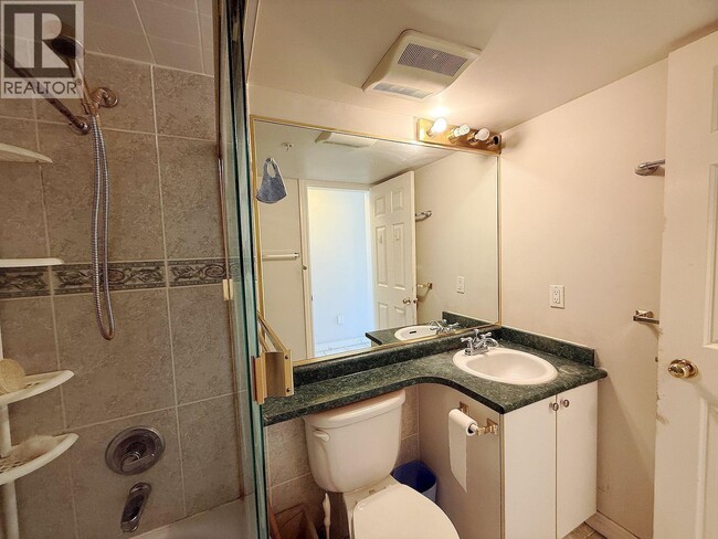 12xx E 61st Ave in Vancouver, BC - Building Photo - Building Photo