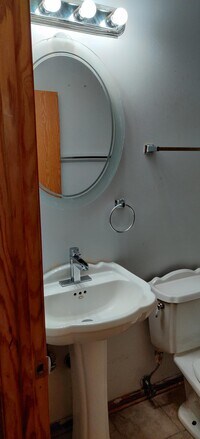 605 N Wolf Rd photo'