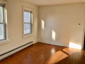 30 Royal St, Unit Apt 1 in Providence, RI - Building Photo - Building Photo