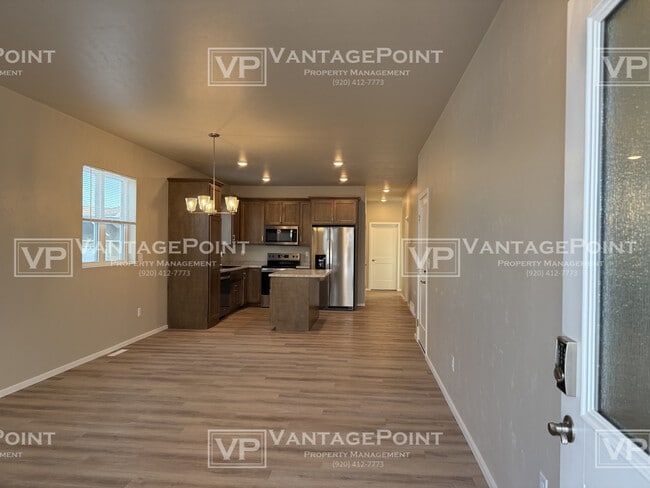 N9320 Gemstone Ct in Appleton, WI - Building Photo - Building Photo