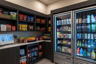 Livano Springdale in Louisville, KY - Building Photo - Building Photo