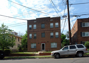 4273 Edson Pl NE in Washington, DC - Building Photo - Building Photo