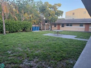 921 SW 15th Terrace in Fort Lauderdale, FL - Building Photo - Building Photo