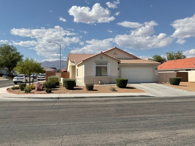 property at 516 Country Hill Dr