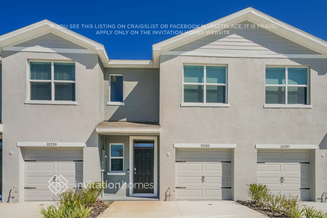 31263 Monterey Pne St in Wesley Chapel, FL - Building Photo