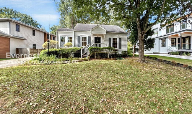 property at 812 Sycamore Dr