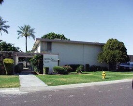 Mirada Condominiums in Phoenix, AZ - Foto de edificio - Building Photo