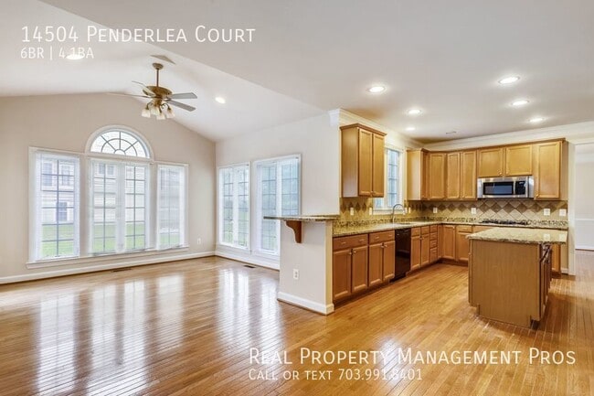14504 Penderlea Ct in Gainesville, VA - Foto de edificio - Building Photo