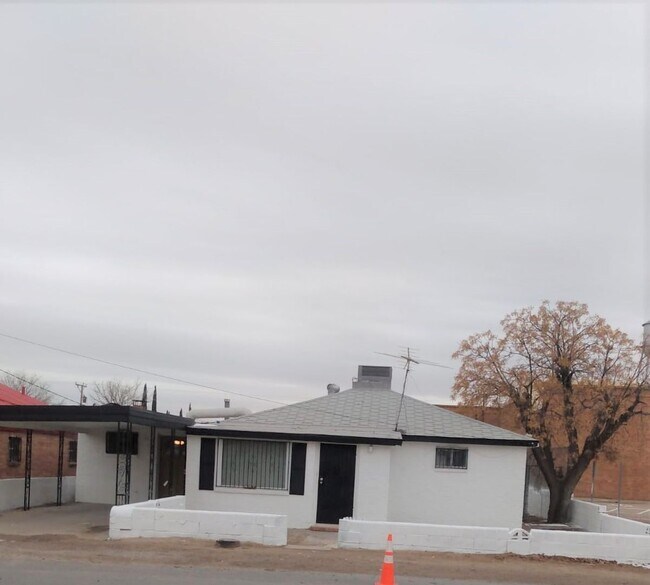 602 NE Davis St Fabens, TX Casas y apartamentos de Alquiler