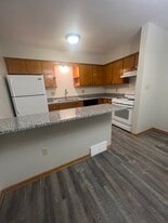 1615 W 44th St, Unit 1621 in Erie, PA - Building Photo