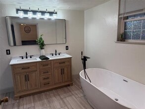 408 5th St in Hammon, OK - Building Photo - Building Photo