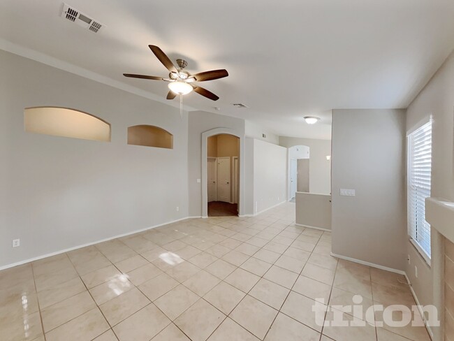 7932 Quill Gordon Ave in Las Vegas, NV - Foto de edificio - Building Photo