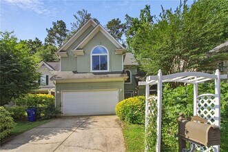 2979 Rosebrook Dr in Decatur, GA - Foto de edificio - Building Photo