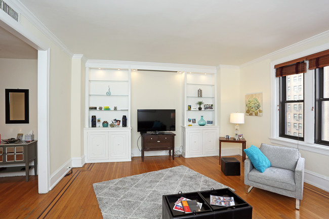 Furnished Rittenhouse Square One Bedroom Apt in Philadelphia, PA - Building Photo - Interior Photo