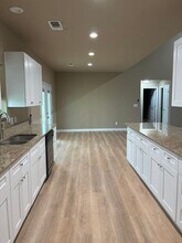 373 Cross Rd in Kingsbury, TX - Building Photo - Building Photo