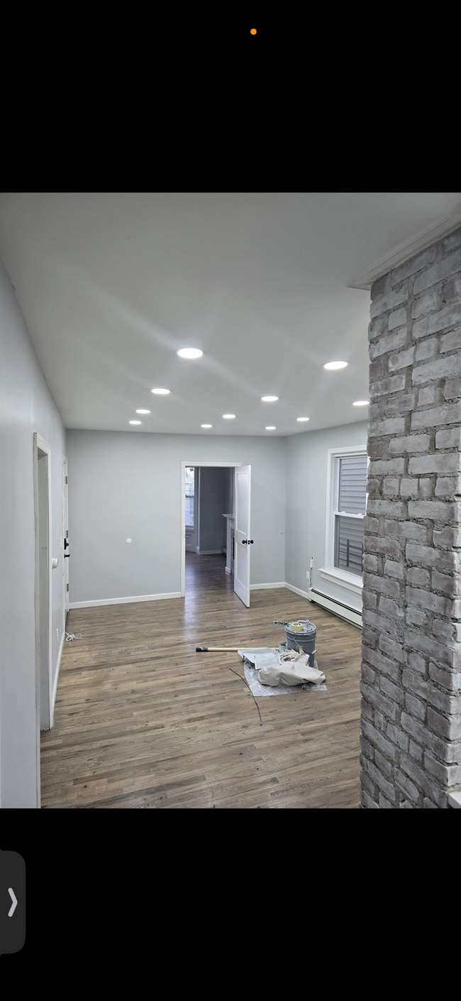 property at 249 N 7th St