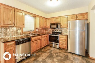 509 Sharon Dr in Liberty, MO - Building Photo - Building Photo