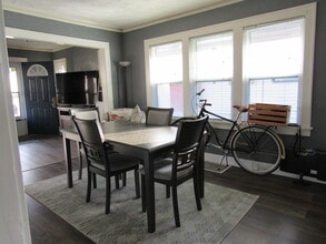 5004 Euclid Ave in Kansas City, MO - Foto de edificio - Building Photo