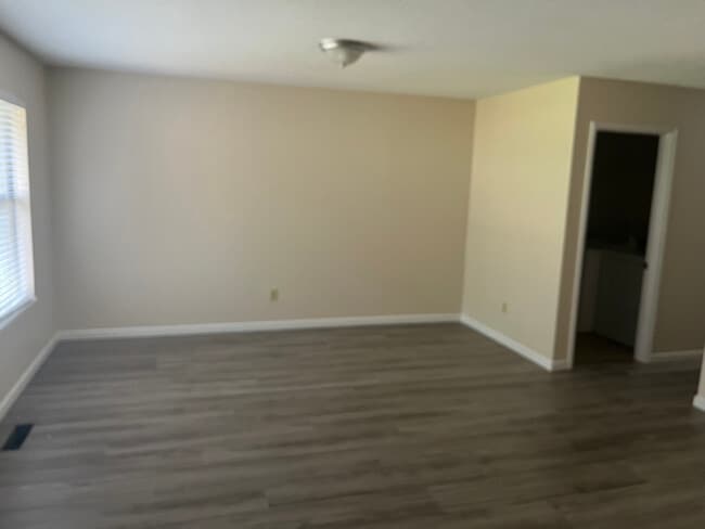 5048 Easy St in Tallahassee, FL - Building Photo - Building Photo