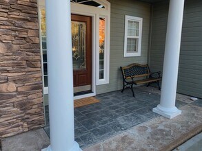 191 N Cove Colony Way in Eagle, ID - Foto de edificio - Building Photo