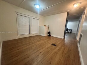 3082 Hibiscus Cir in West Palm Beach, FL - Building Photo - Building Photo