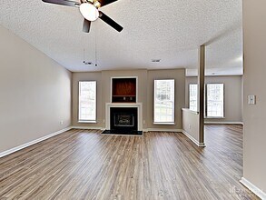 6955 Kentucky Derby Dr in Charlotte, NC - Building Photo - Building Photo