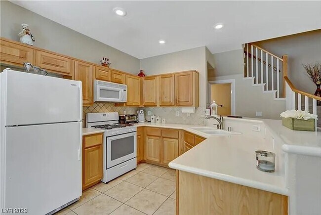 7024 Caribou St in Las Vegas, NV - Building Photo - Building Photo