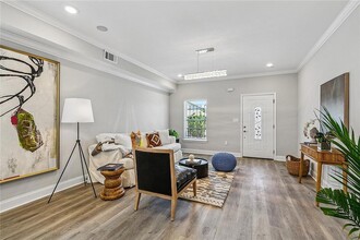 2304 New Orleans St in New Orleans, LA - Building Photo - Building Photo