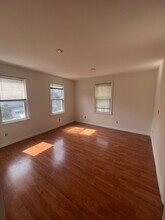 3 Laura St in Norwalk, CT - Building Photo - Building Photo