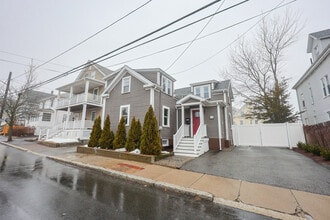 54 Tremont St in Salem, MA - Foto de edificio - Building Photo